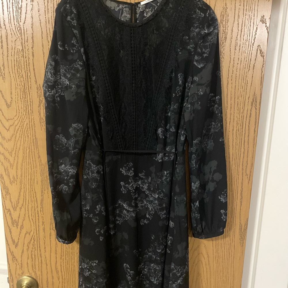 Tahari Floral Casual Dress - Black